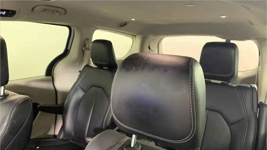 2024 Chrysler Pacifica Plug-In Hybrid Select
