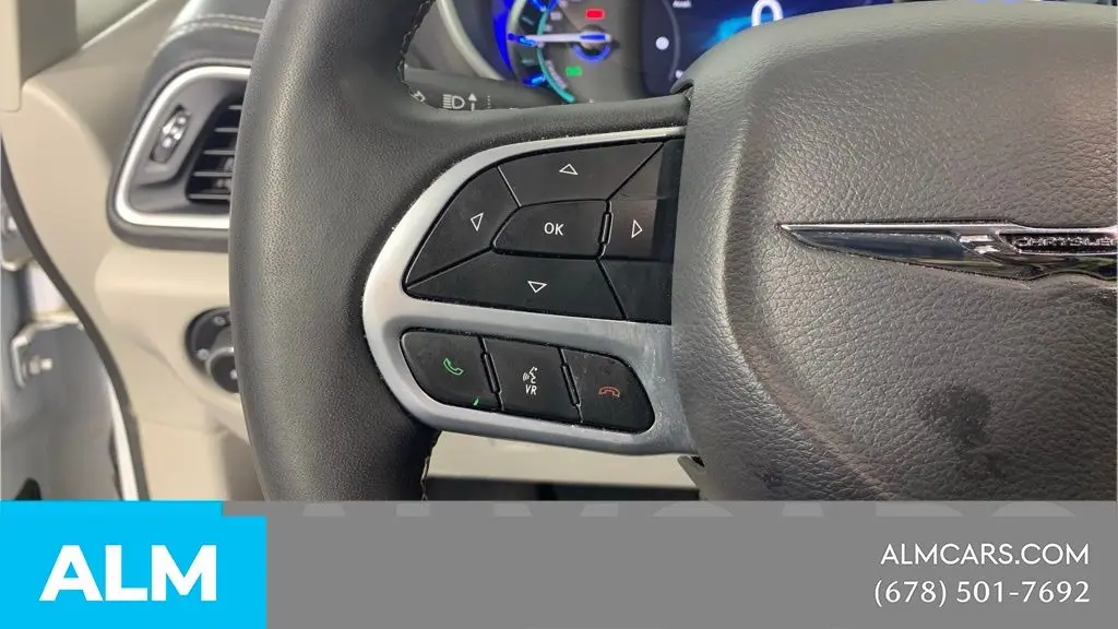 2024 Chrysler Pacifica Plug-In Hybrid Select