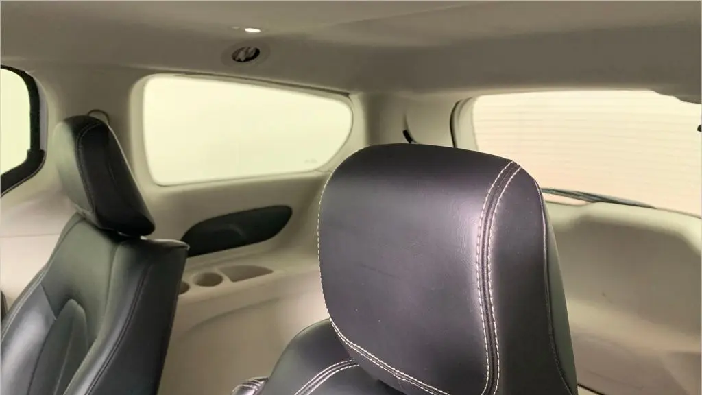 2024 Chrysler Pacifica Plug-In Hybrid Select