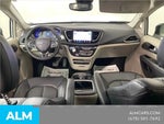 2024 Pacifica Plug-In Hybrid Thumbnail 31