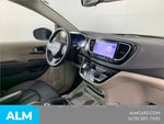 2024 Pacifica Plug-In Hybrid Thumbnail 34