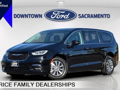 2024 Chrysler Pacifica Plug-In Hybrid Select 4DR Mini-Van