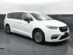 2024 Pacifica Plug-In Hybrid Thumbnail 2