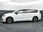 2024 Pacifica Plug-In Hybrid Thumbnail 3
