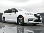 2024 Pacifica Plug-In Hybrid Thumbnail 25