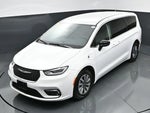 2024 Pacifica Plug-In Hybrid Thumbnail 34