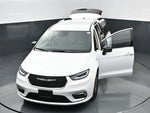 2024 Pacifica Plug-In Hybrid Thumbnail 42
