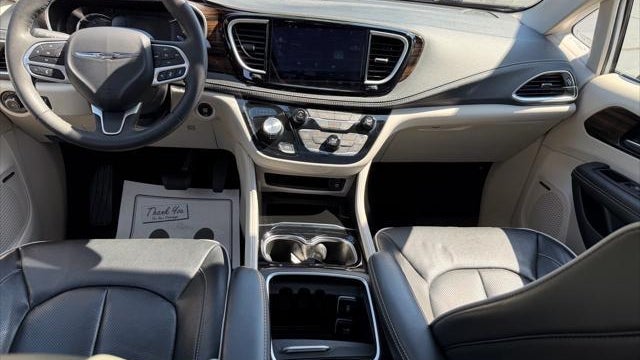 2023 Chrysler Pacifica Plug-In Hybrid Limited