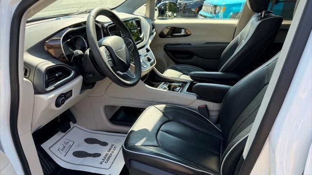 2023 Chrysler Pacifica Plug-In Hybrid Limited