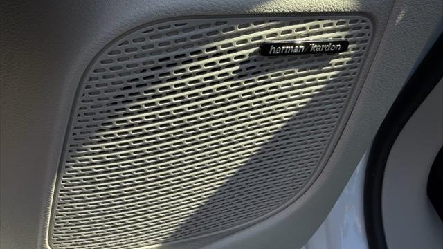 2023 Chrysler Pacifica Plug-In Hybrid Limited