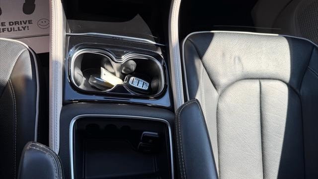 2023 Chrysler Pacifica Plug-In Hybrid Limited