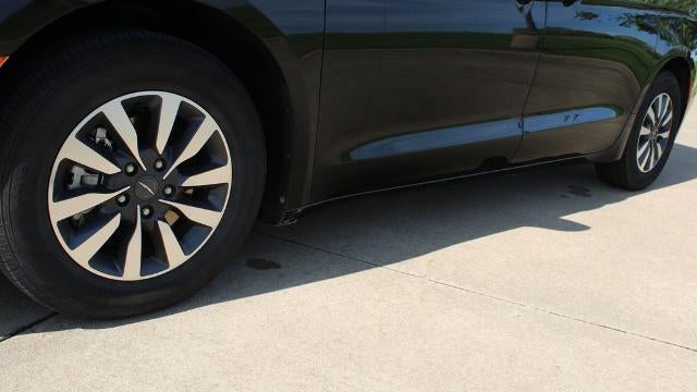2024 Chrysler Pacifica Plug-In Hybrid Road Tripper
