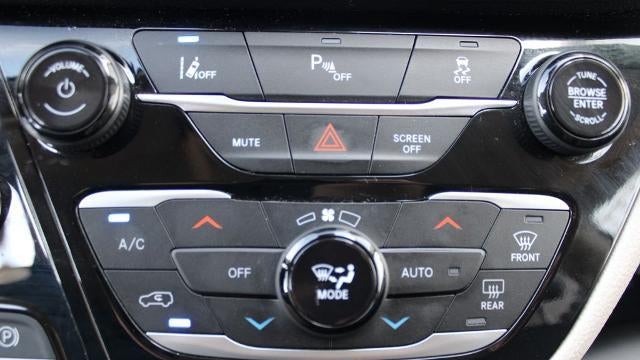 2024 Chrysler Pacifica Plug-In Hybrid Road Tripper