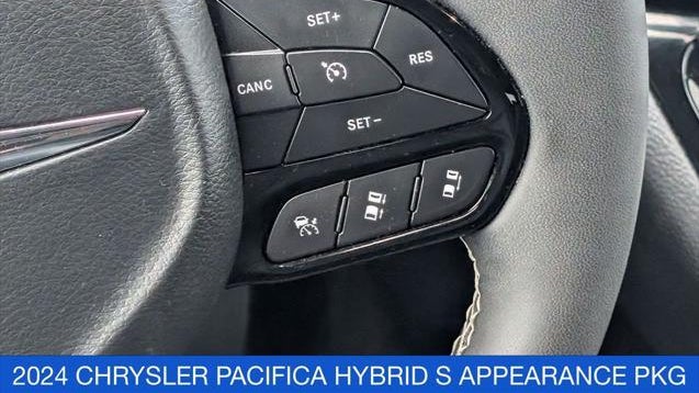 2024 Chrysler Pacifica Plug-In Hybrid S Appearance
