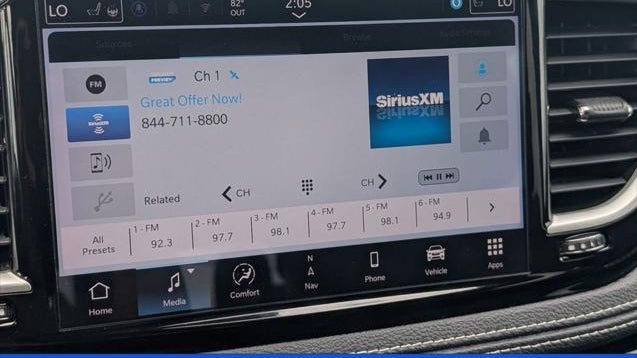 2024 Chrysler Pacifica Plug-In Hybrid S Appearance