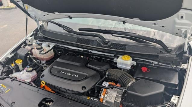 2024 Chrysler Pacifica Plug-In Hybrid S Appearance