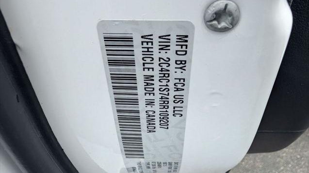 2024 Chrysler Pacifica Plug-In Hybrid S Appearance