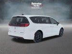2024 Pacifica Plug-In Hybrid Thumbnail 5