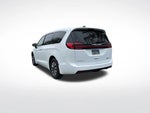 2024 Pacifica Plug-In Hybrid Thumbnail 5