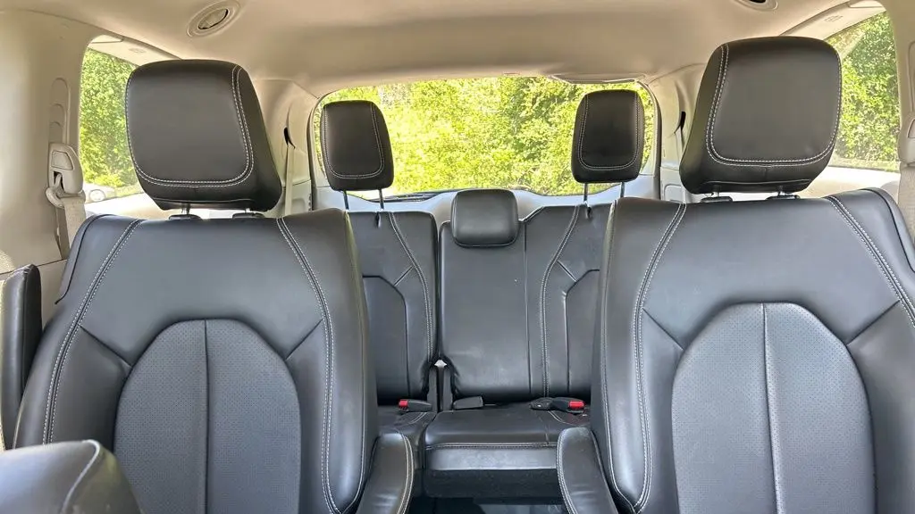 2024 Chrysler Pacifica Plug-In Hybrid Road Tripper