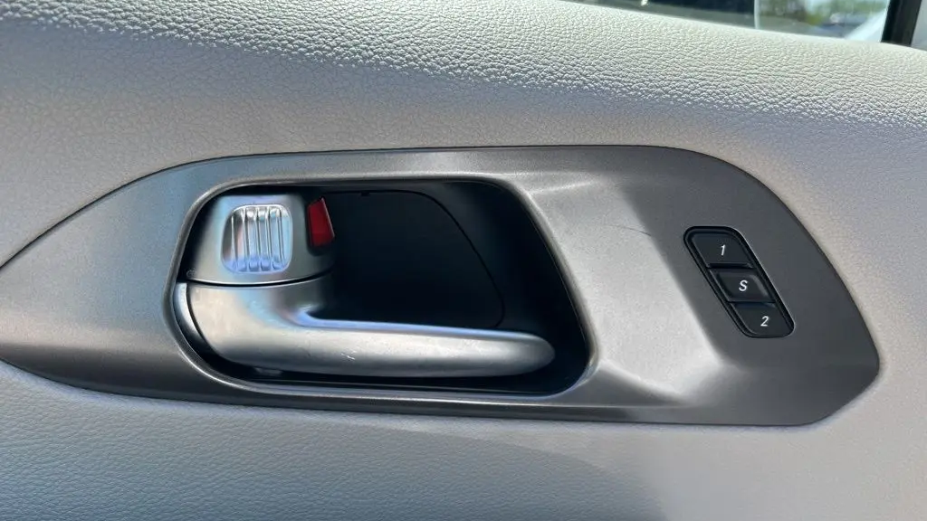 2024 Chrysler Pacifica Plug-In Hybrid Road Tripper