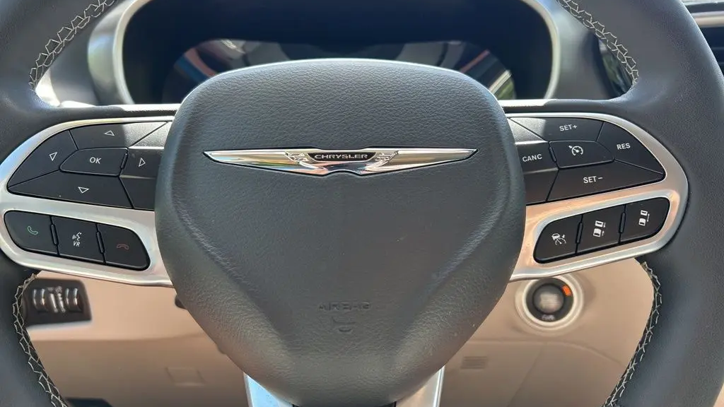 2024 Chrysler Pacifica Plug-In Hybrid Road Tripper