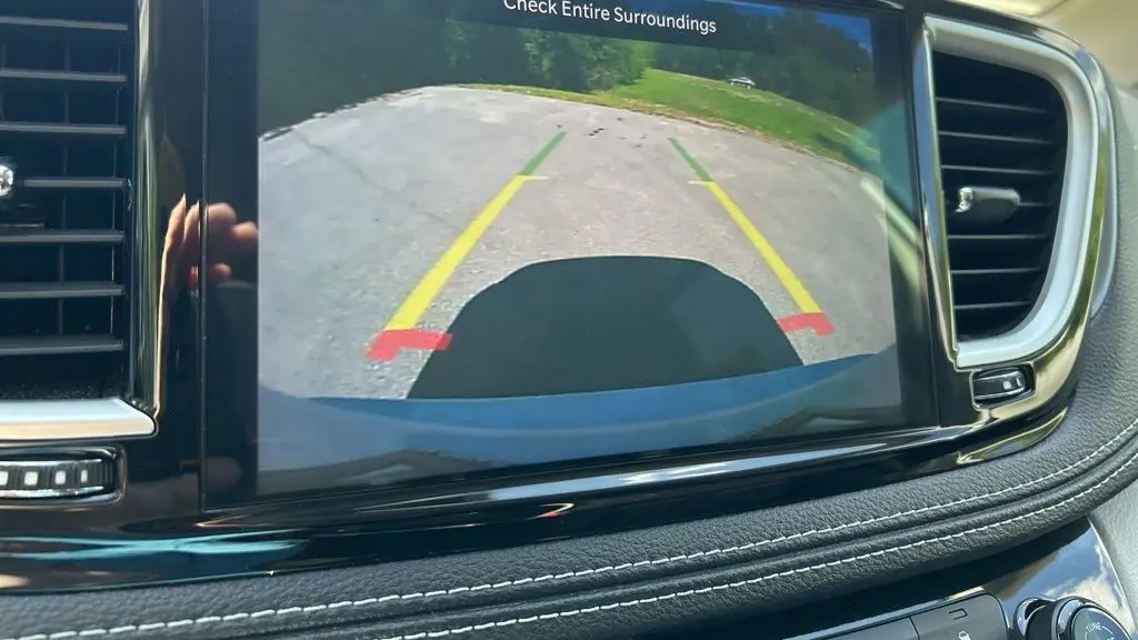 2024 Chrysler Pacifica Plug-In Hybrid Road Tripper