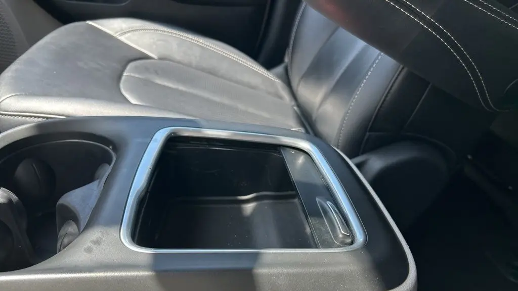 2024 Chrysler Pacifica Plug-In Hybrid Road Tripper