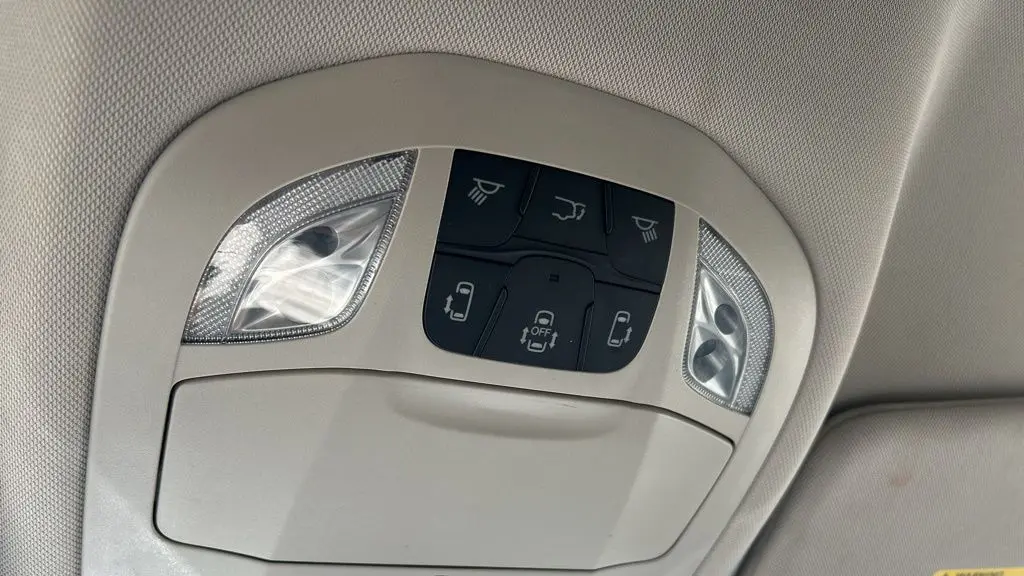 2024 Chrysler Pacifica Plug-In Hybrid Road Tripper