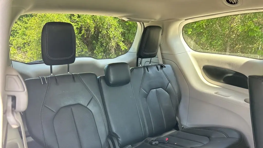 2024 Chrysler Pacifica Plug-In Hybrid Road Tripper