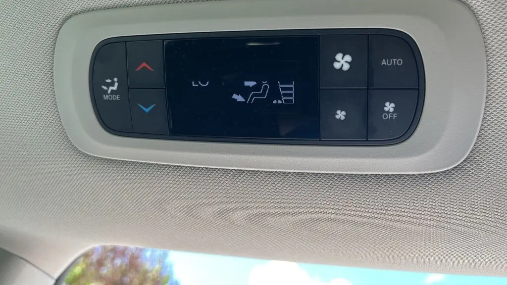 2024 Chrysler Pacifica Plug-In Hybrid Road Tripper
