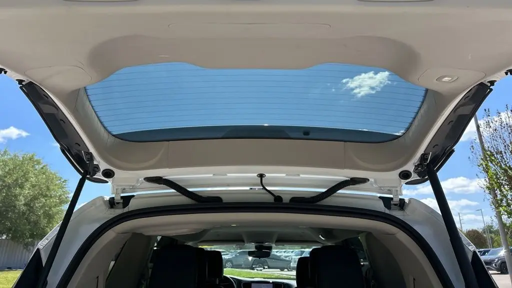 2024 Chrysler Pacifica Plug-In Hybrid Road Tripper