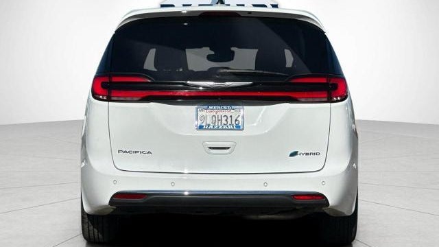 2024 Chrysler Pacifica Plug-In Hybrid Road Tripper