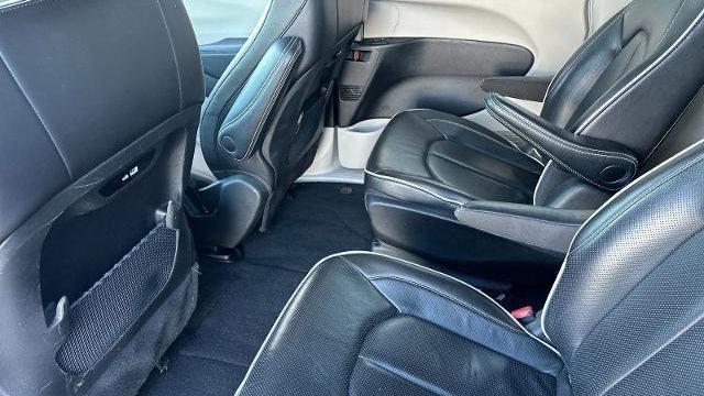 2024 Chrysler Pacifica Plug-In Hybrid Road Tripper