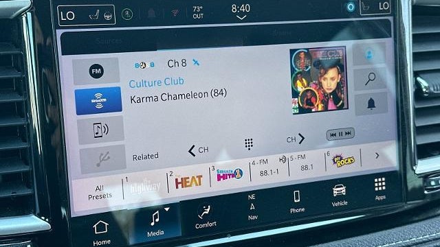 2024 Chrysler Pacifica Plug-In Hybrid Road Tripper