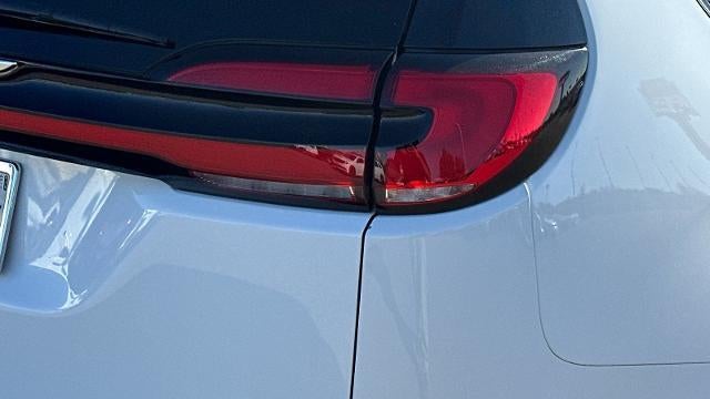 2024 Chrysler Pacifica Plug-In Hybrid Road Tripper
