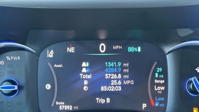 2024 Chrysler Pacifica Plug-In Hybrid Road Tripper