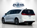 2024 Pacifica Plug-In Hybrid Thumbnail 5