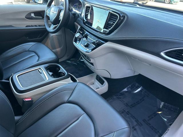 2024 Chrysler Pacifica - $25,000