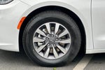 2024 Pacifica Plug-In Hybrid Thumbnail 28