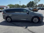 2025 Pacifica Plug-In Hybrid Thumbnail 12