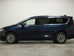 2025 Pacifica Plug-In Hybrid Thumbnail 4