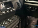 2023 Pacifica Plug-In Hybrid Thumbnail 36