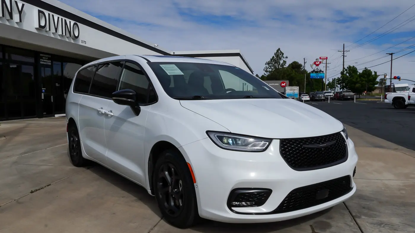 2023 Chrysler Pacifica Plug-In Hybrid Limited