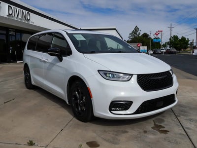 2023 Chrysler Pacifica Plug-In Hybrid Limited 4DR Mini-Van
