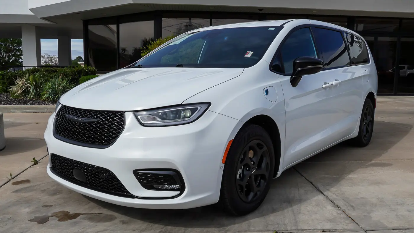 2023 Chrysler Pacifica Plug-In Hybrid Limited