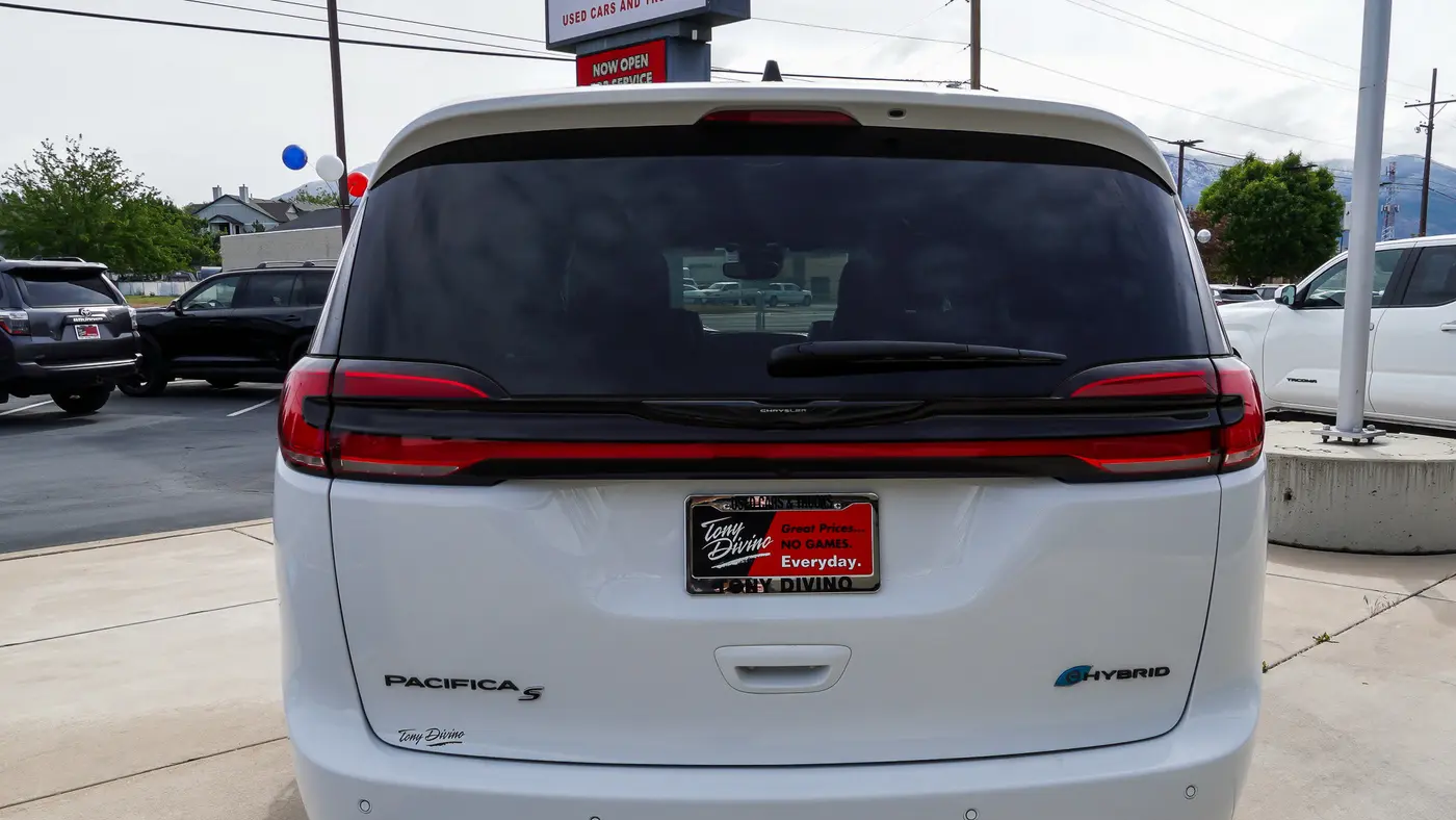 2023 Chrysler Pacifica Plug-In Hybrid Limited