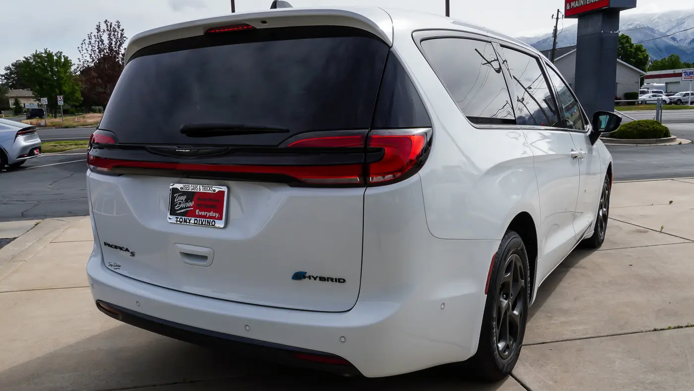 2023 Chrysler Pacifica Plug-In Hybrid Limited