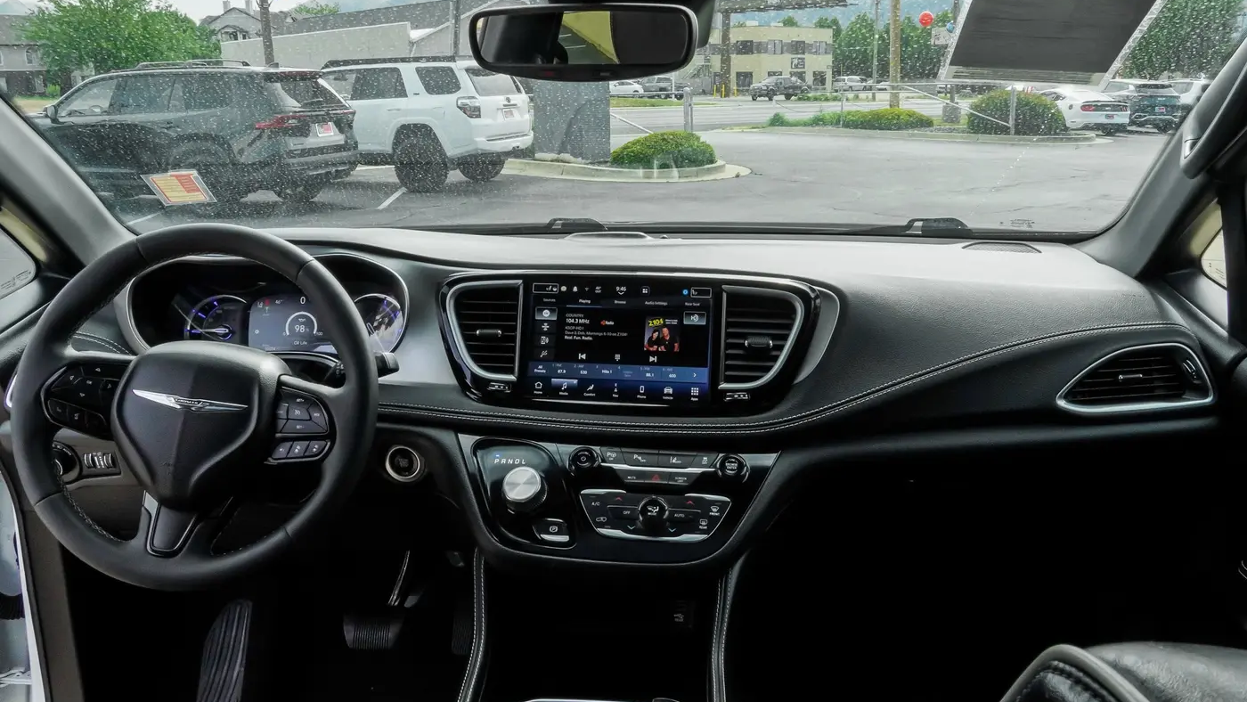 2023 Chrysler Pacifica Plug-In Hybrid Limited