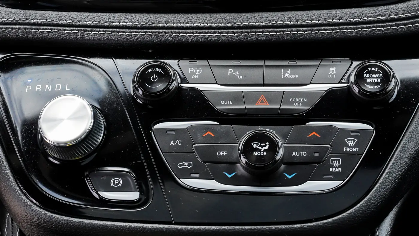 2023 Chrysler Pacifica Plug-In Hybrid Limited